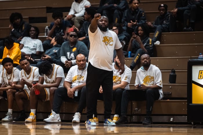 Beechcroft vs Eastmoor Academy boys basketball 020923 Gabe Haferman8